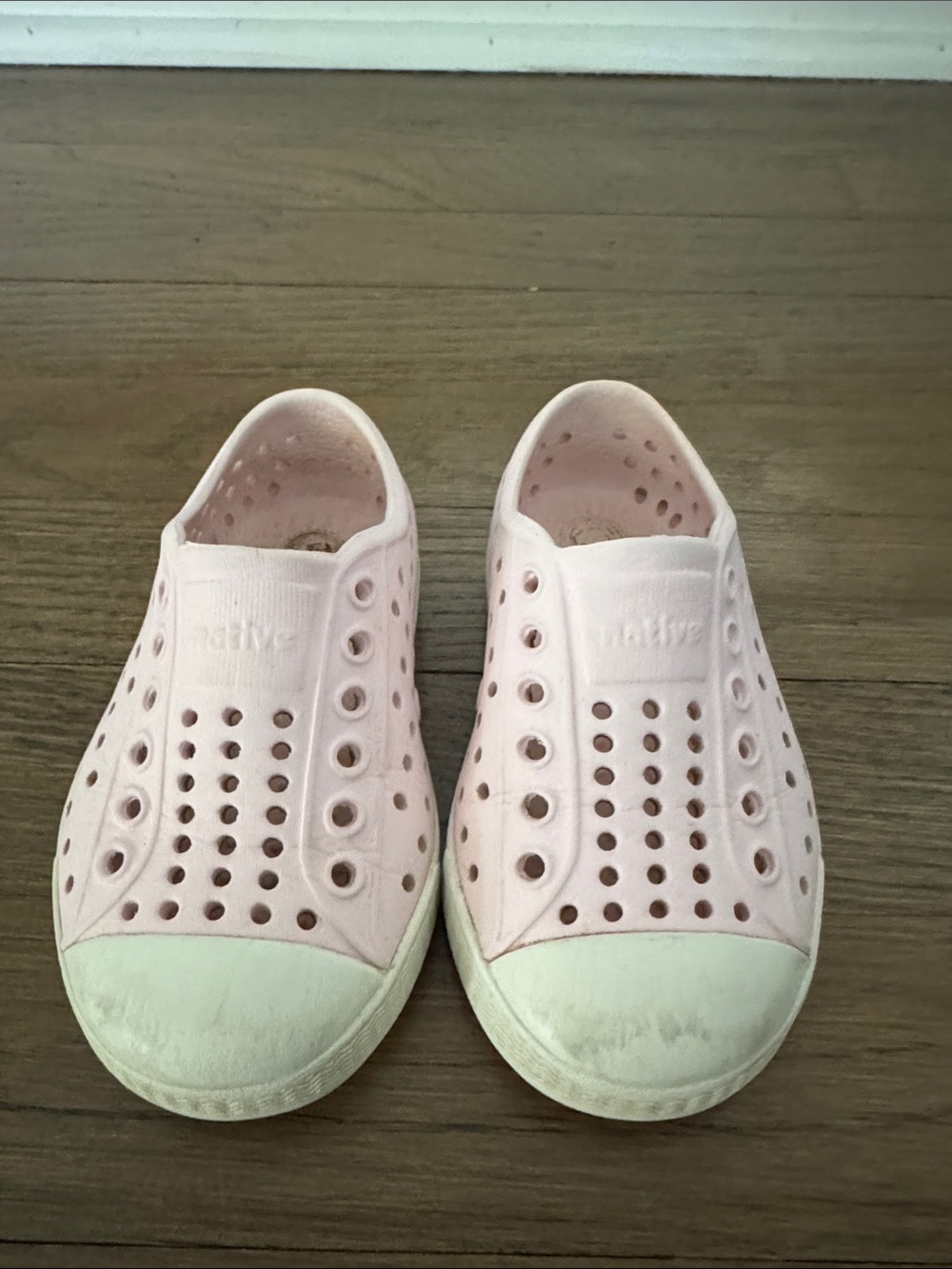 Native Kids Slip-On Water Shoes in Pale Pink with White Toe
